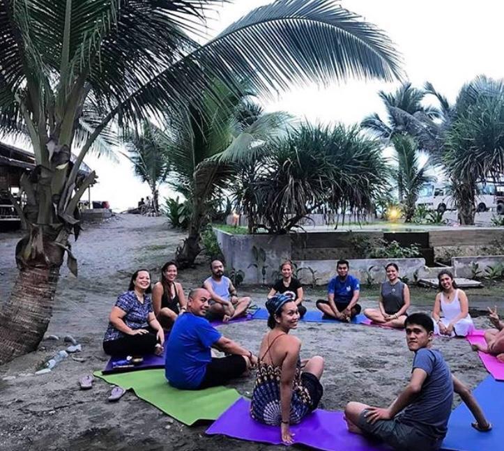 North Shore Surf Camp Hotel Baler Exterior foto